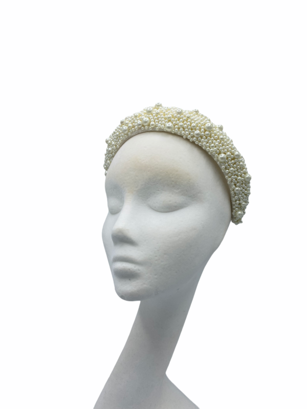 Pearl encrusted crown, the most subtle yet stunning look for any bride to be that is looking for a bridal headpiece.