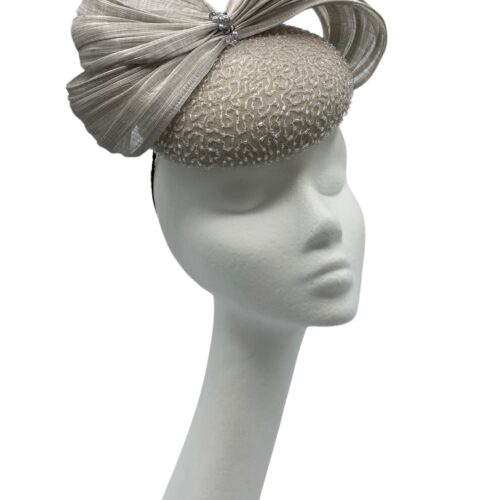Stunning handbeaded grey/silver base with beautiful matching colour bow detail.