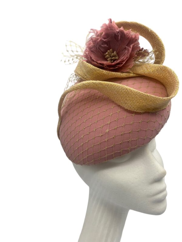 Blush pink large teardrop headpiece with stunning gold intertwining detail to finish.